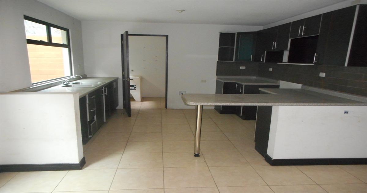 Venta de Casa o Casas, Terrenos, Propiedades, Apartamentos, Inmuebles en Guatemala, zona 11, zona 7, zona 2, zona 18, zona 16, Mixco, Carretera Al Salvador, Fraijanes, Santa Catarina Pinula, Antigua Guatemala, Villa Nueva, Villa Canales, San Miguel Petapa - Venta o Alquiler de Casas En Guatemala